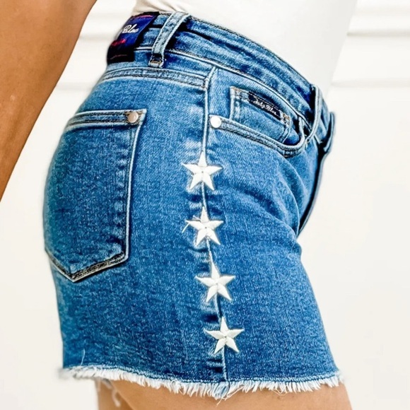 Judy Blue High Rise Star Embroidered Denim Shorts - Picture 3 of 12